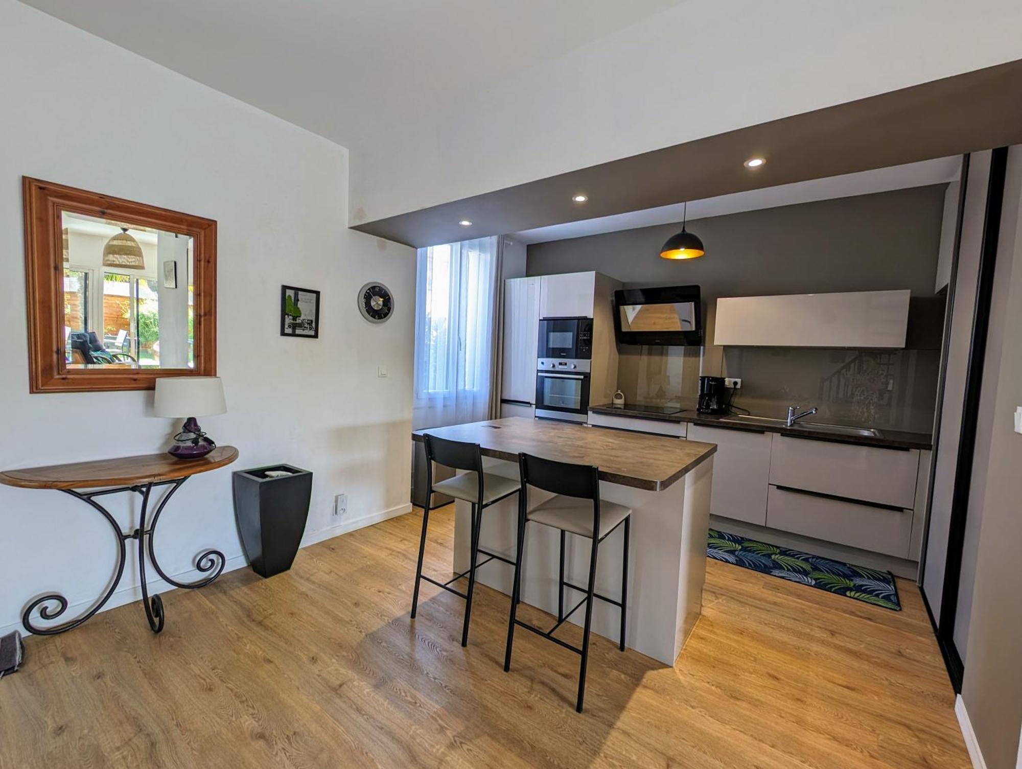 Maison Spacieuse Avec Jardin Proche Plage & Centre 포르닉 외부 사진