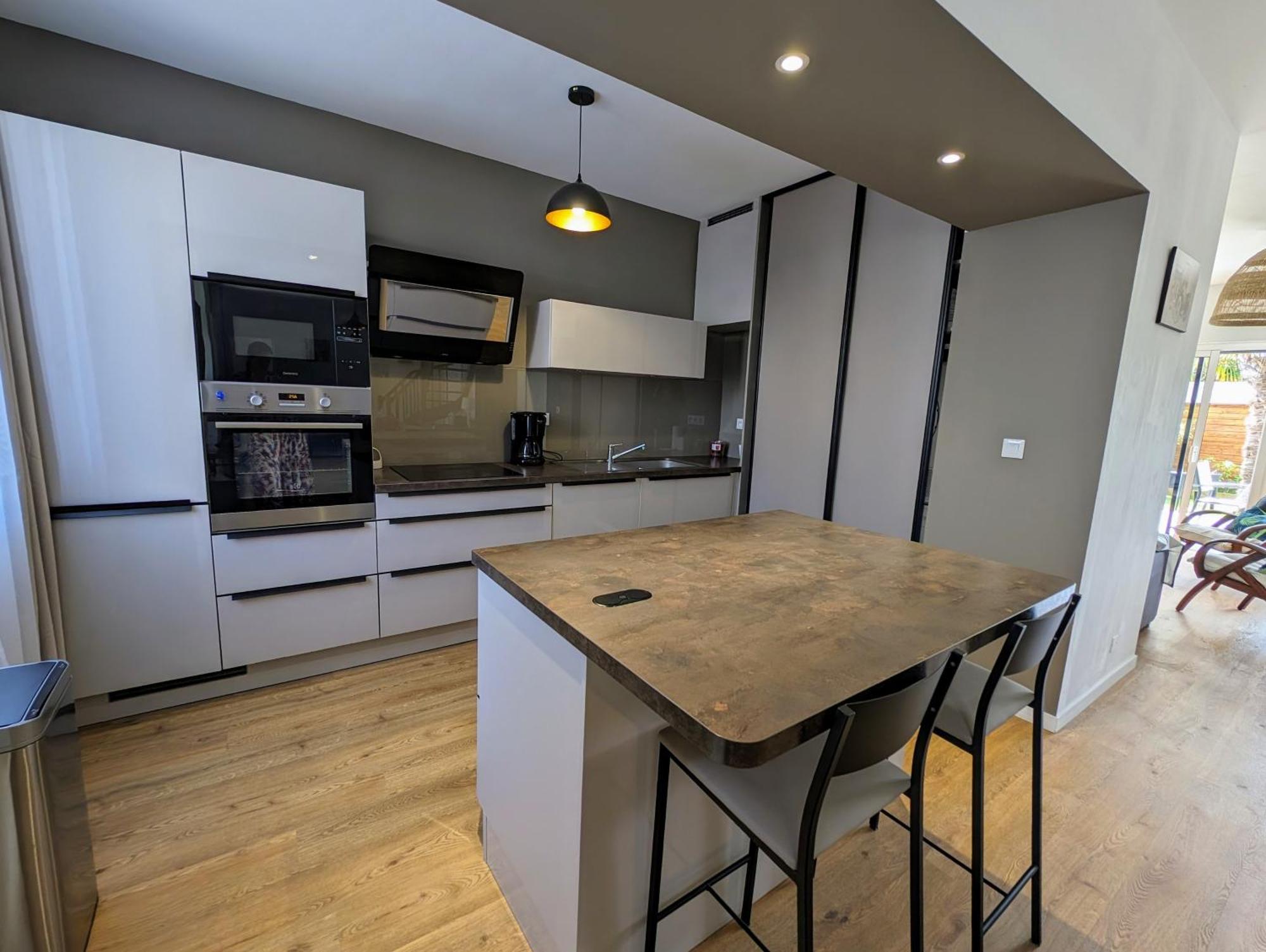 Maison Spacieuse Avec Jardin Proche Plage & Centre 포르닉 외부 사진